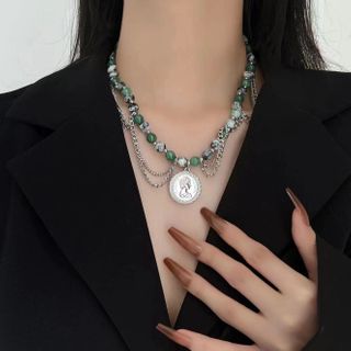 Old-Fashioned Green Stone Necklace
