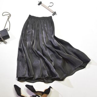 Pearly Shiny Silky Pleated Skirt